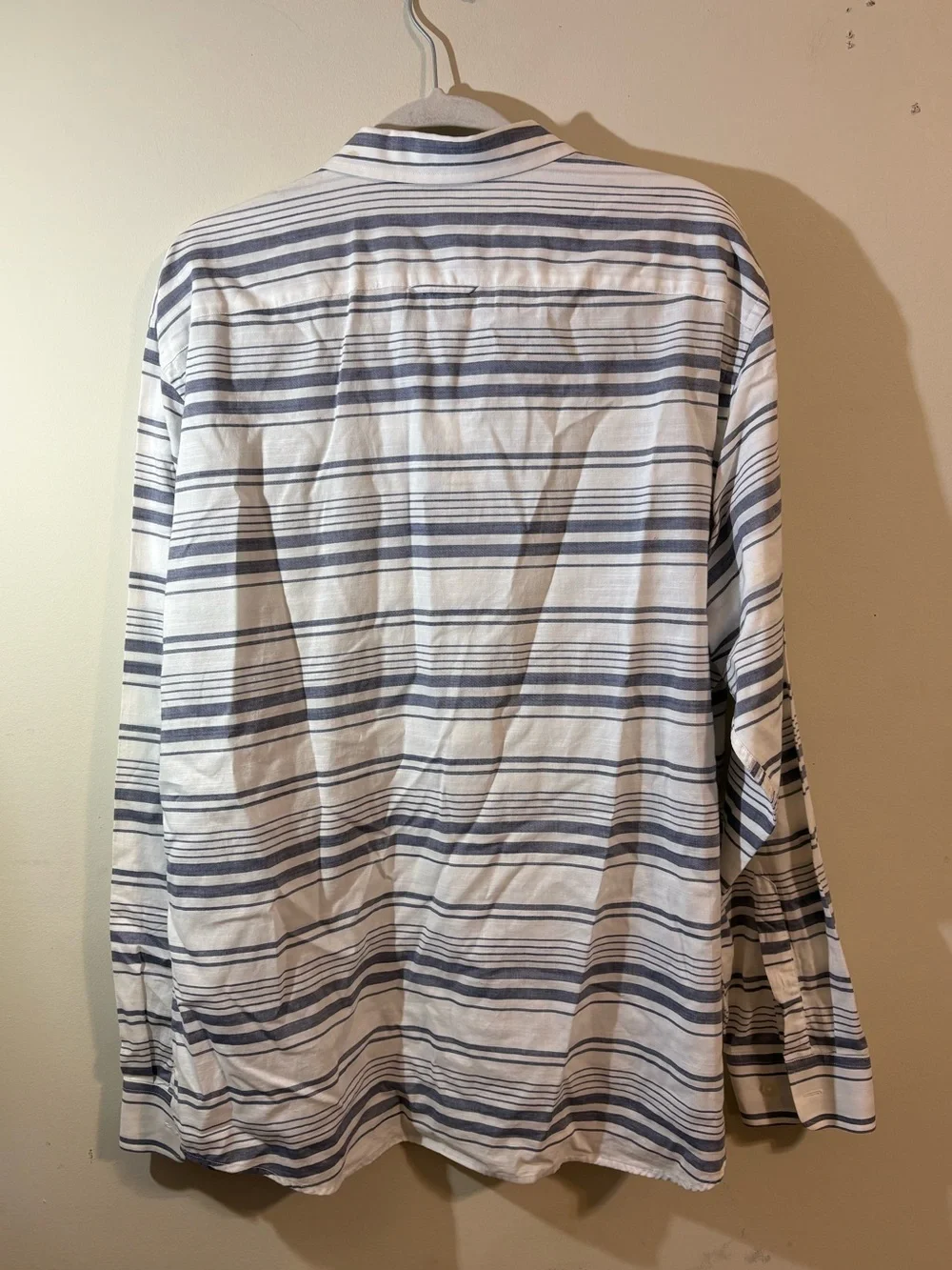 Banana Republic button-down shirt Men’s XL grey white stripe lightweight soft‎